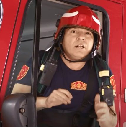 Engin Artema`ya İtfaiye Hortumu Bağlarsa | www.abmexpress.com
